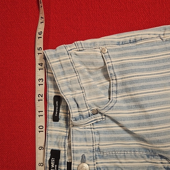 Nine West 'Chrystie Capri' size 10 striped light wash blue EUC - Picture 4 of 9